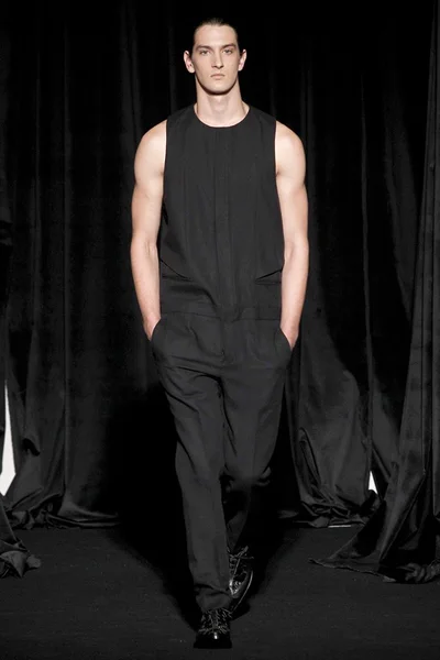 Look 5